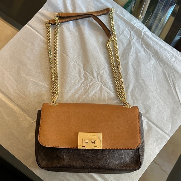 Michael Kors Handbags - Michael Kors Tina Medium Signature Shoulder Flap Crossbody/Satchel